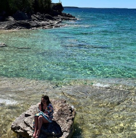 Meet your Posher, Isabelle - Picture 1 of 1